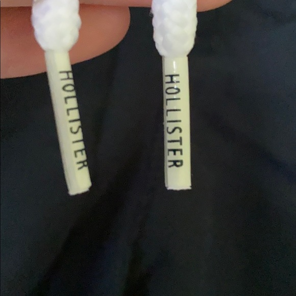 MEN’s HOLLISTER Board Short in size Medium - Picture 2 of 5